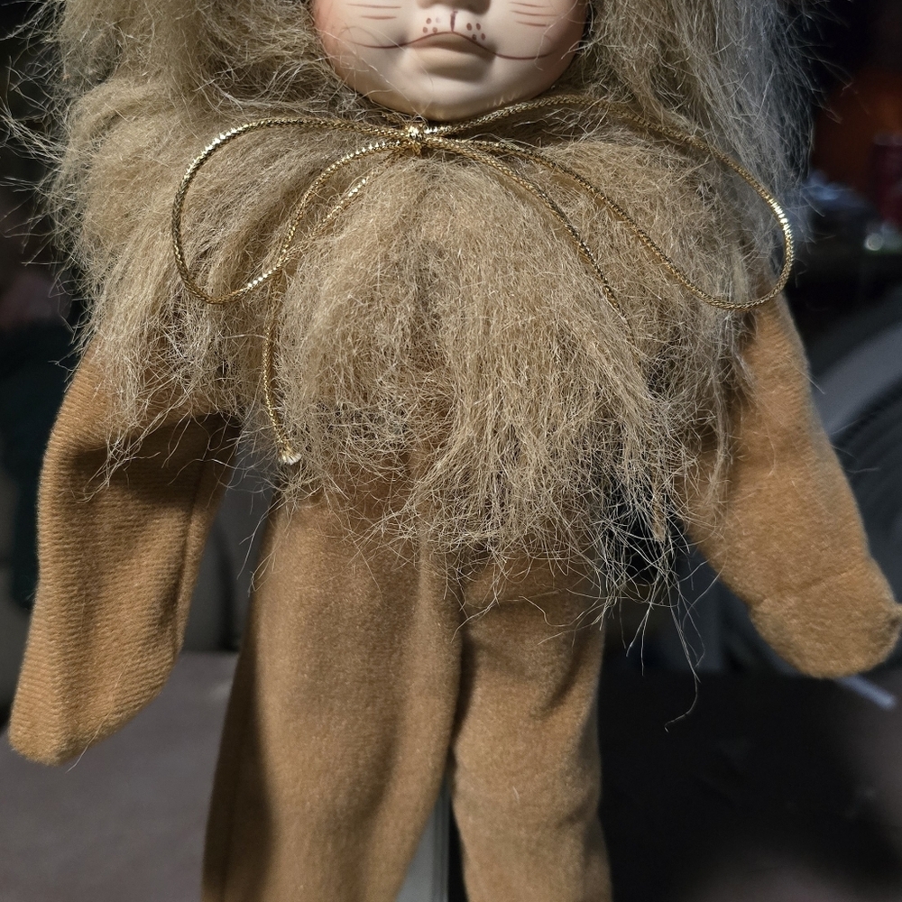 Camille Limited Collection Porcelain Doll COWARDLY LION 12" The Wizard of Oz - Picture 2 of 3